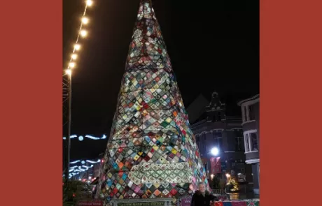 De warmste en grootste kerstboom staat in Herentals