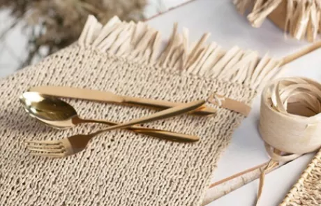 Placemats in raffia