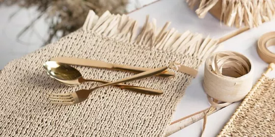 Placemats in raffia