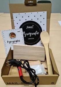 foto pyrografie volledig 300 pixels.jpg
