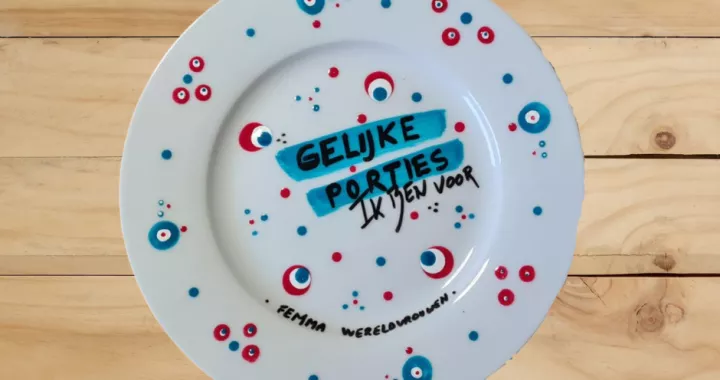 bord met stippen.png