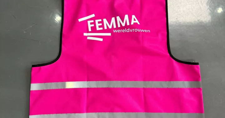 Femma fluohesje achterkant Femma fluohesje